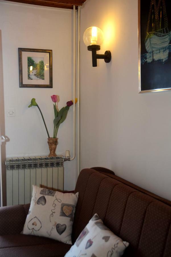 Apartment Mimica-Croatia , Omis , Center Exterior photo